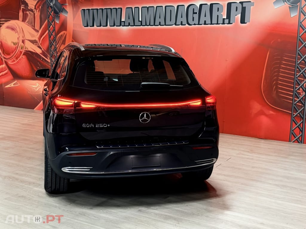 Mercedes-Benz EQA 250+ Progressive — fotografia 4