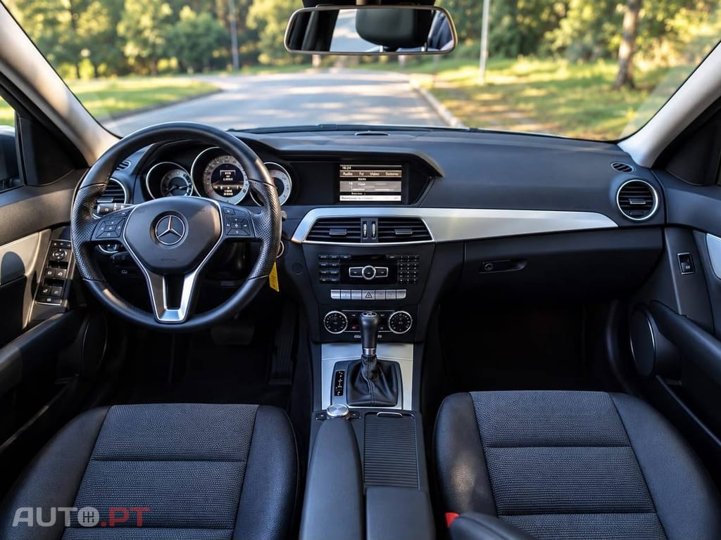 Mercedes-Benz C 220 CDi Avantgarde BlueEfficiency Aut.