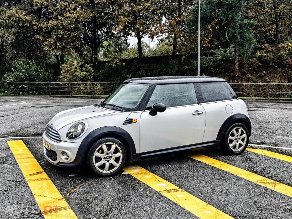 MINI Cooper Cooper D