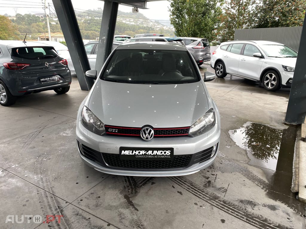 Volkswagen Golf 2.0 GTI