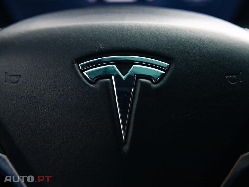 Tesla Model X P100D