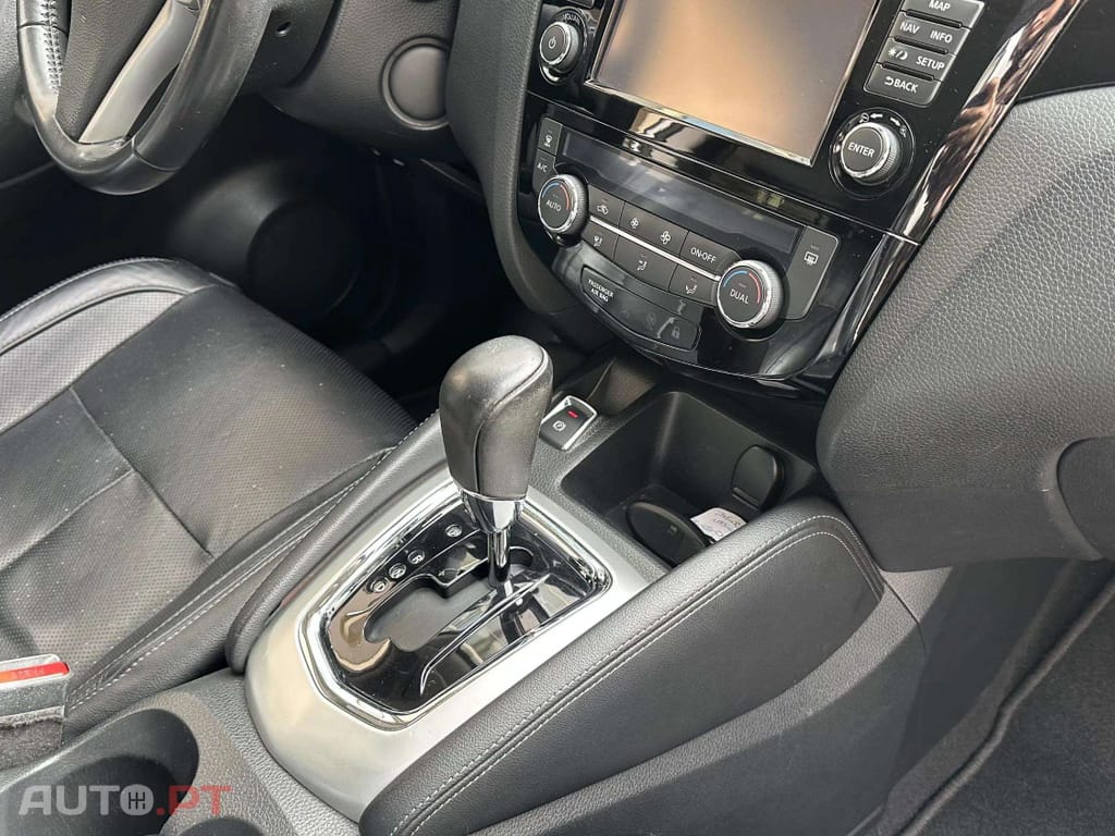 Nissan Qashqai 1.6 dCi Tekna Premium +Xtronic