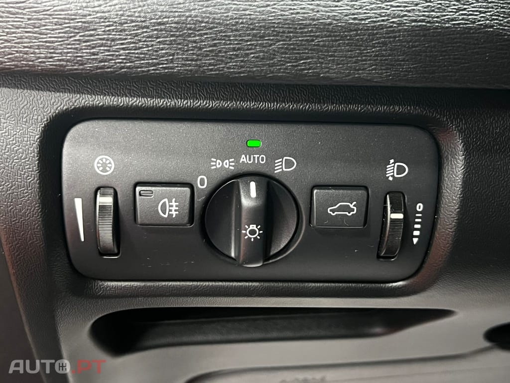 Volvo V40 Cross Country 2.0 D2 Summum