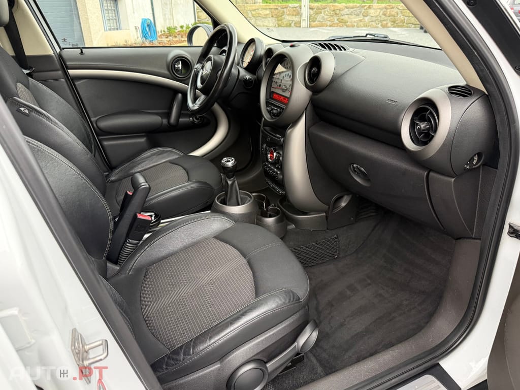 MINI Countryman One D