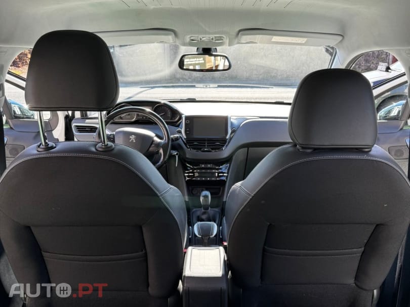 Peugeot 2008 1.2 PureTech Allure