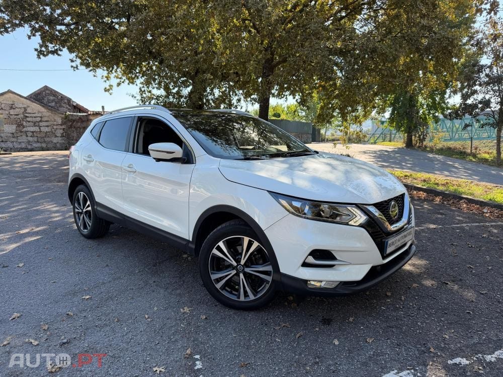 Nissan Qashqai 1.3 DIG-T MHEV Premiere Edition