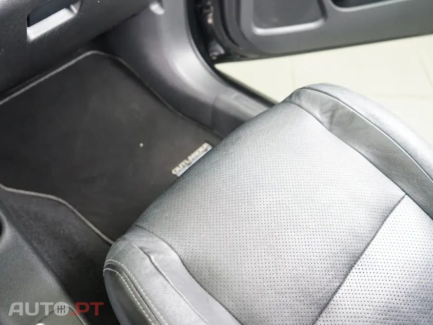 Mitsubishi Outlander 2.0 4WD Plus