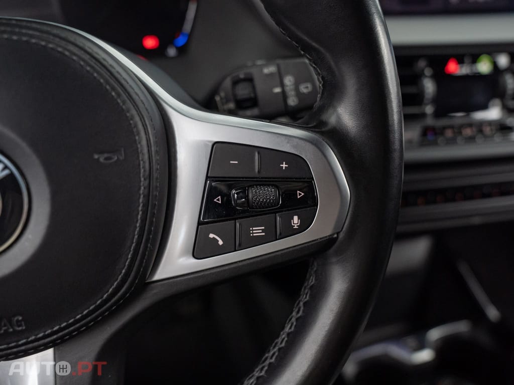 BMW 118 i Pack Desportivo M Auto