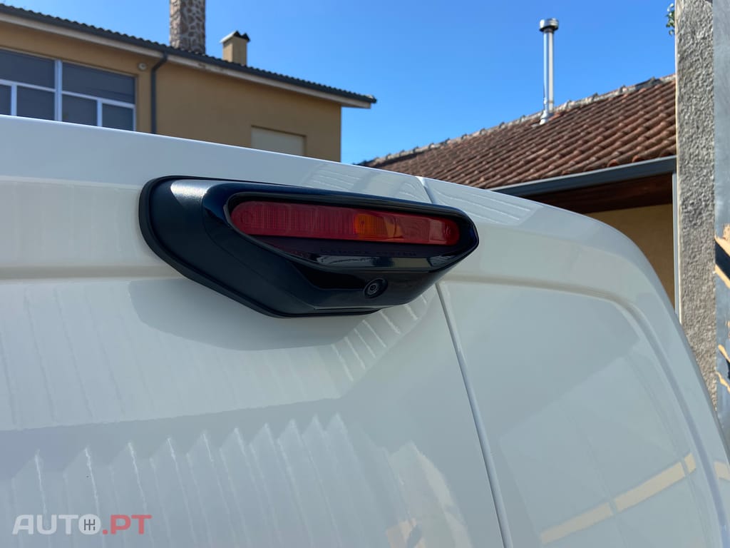 Peugeot Partner 1.6 HDI XL  L2  CarPlay