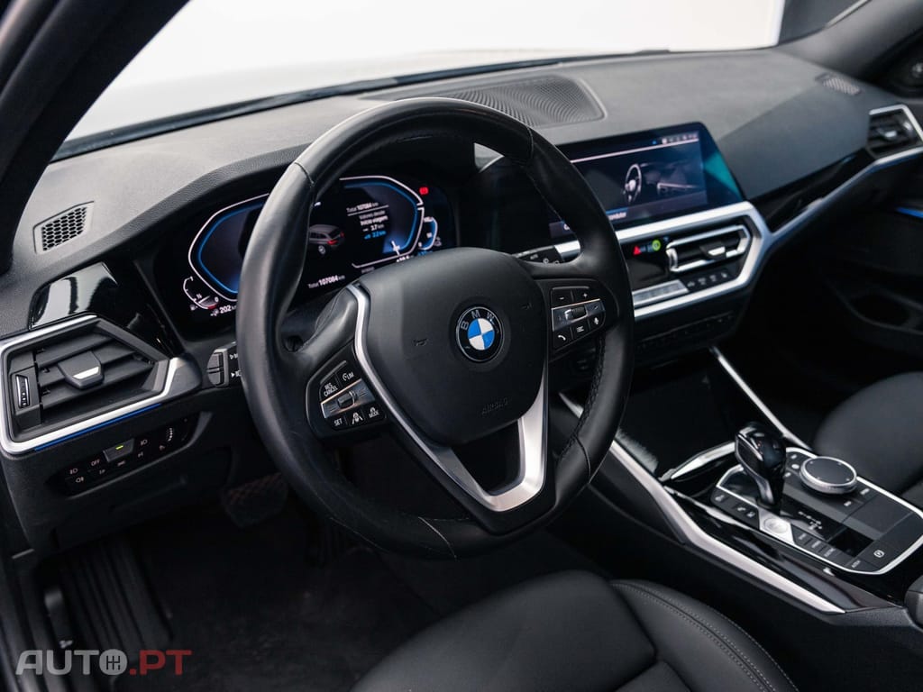 BMW 330 e Touring Line Sport Auto