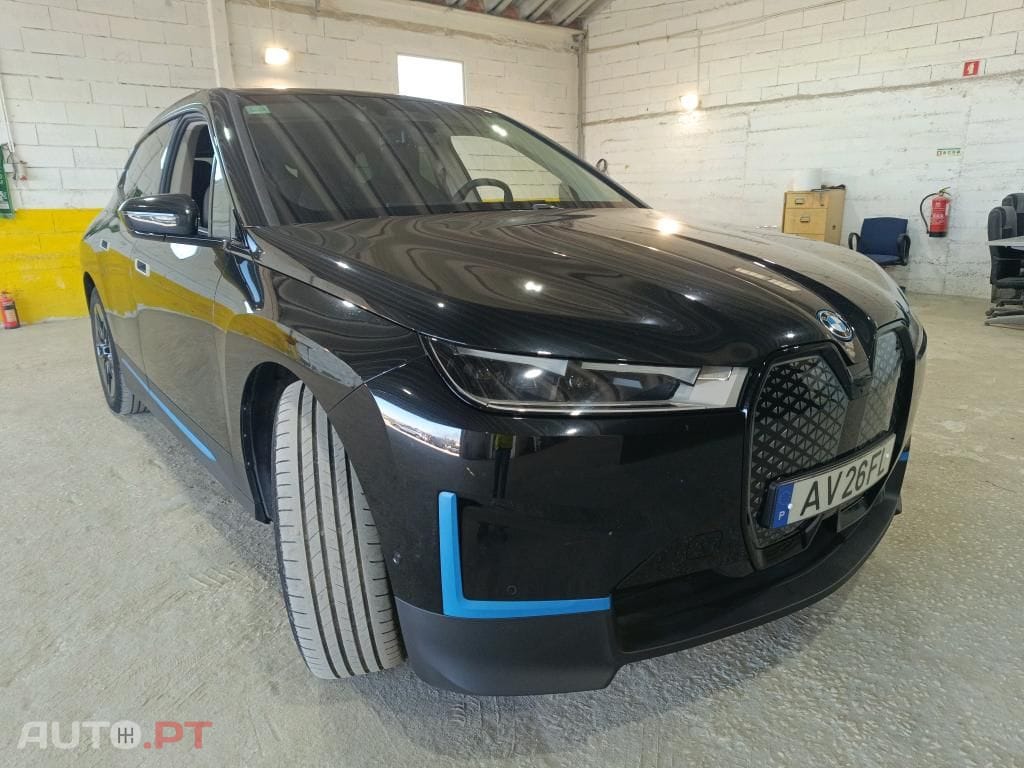BMW iX xDrive 40