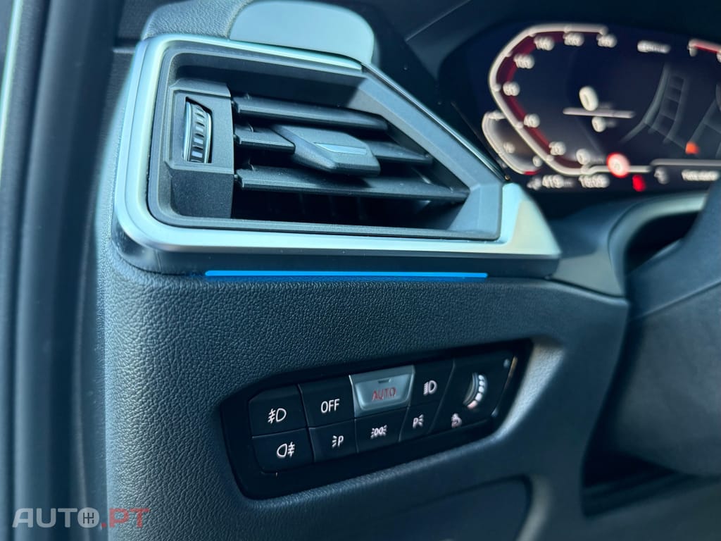 BMW 330 e Touring Pack M Auto