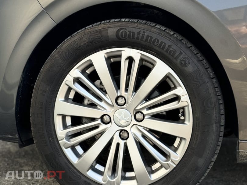 Peugeot 208 1.5 BlueHDi Signature