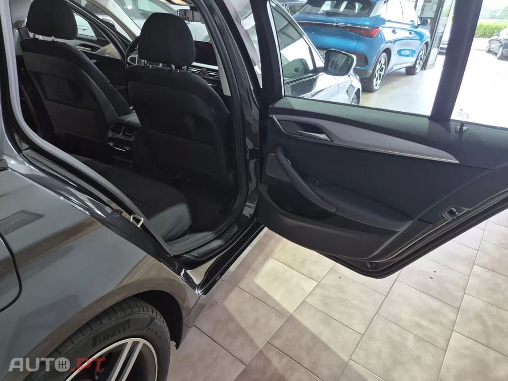 BMW 530 e xDrive Pack Desportivo M
