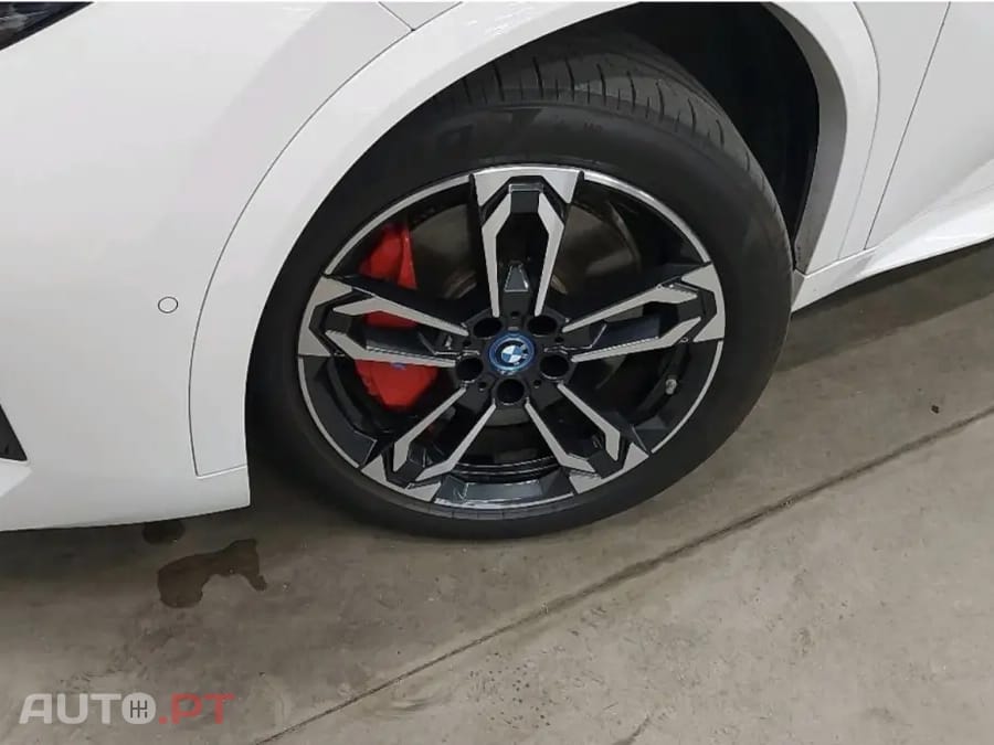 BMW iX2 xDrive30 Pack Desportivo M Pro