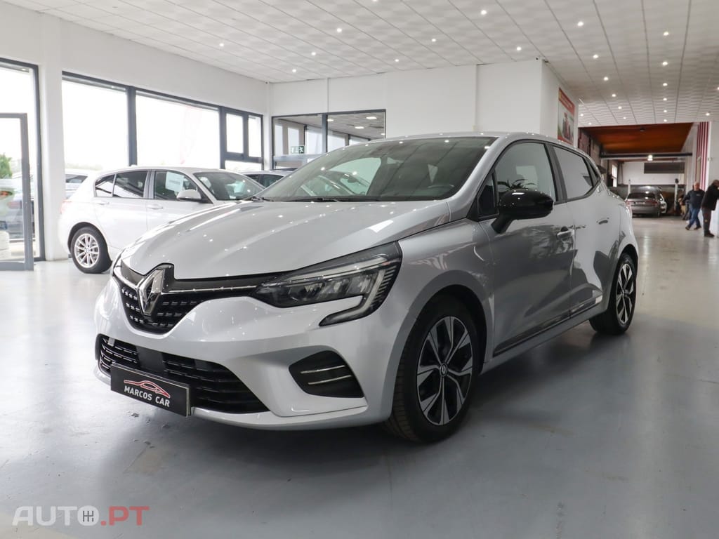 Renault Clio 1.5 Blue dCi Intens — fotografia 3