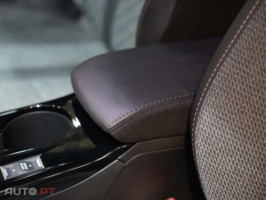 Peugeot 2008 1.2 PureTech Allure