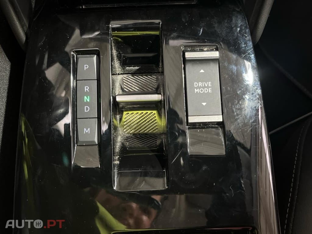 Citroen C4 1.2 PureTech Shine EAT8