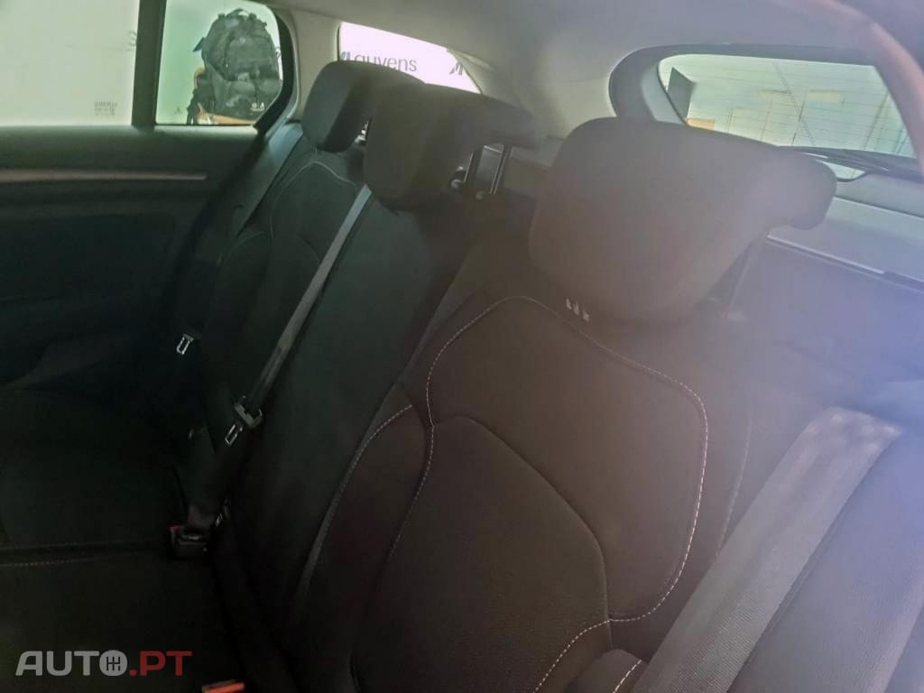 Renault Mégane Sport Tourer  1.6 E-Tech Plug-In Intens