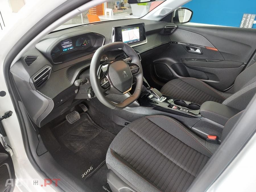 Peugeot E-208 50 kWh Active