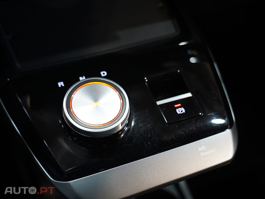 MG MG4 64 kWh Luxury