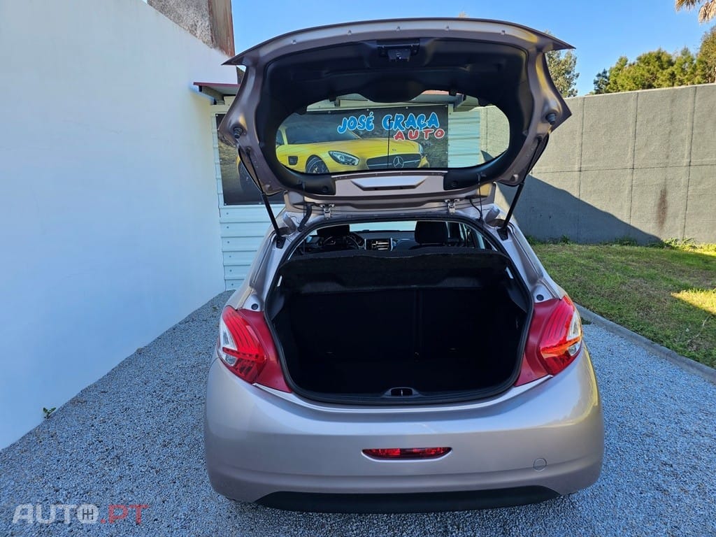 Peugeot 208 1.2 VTi Active