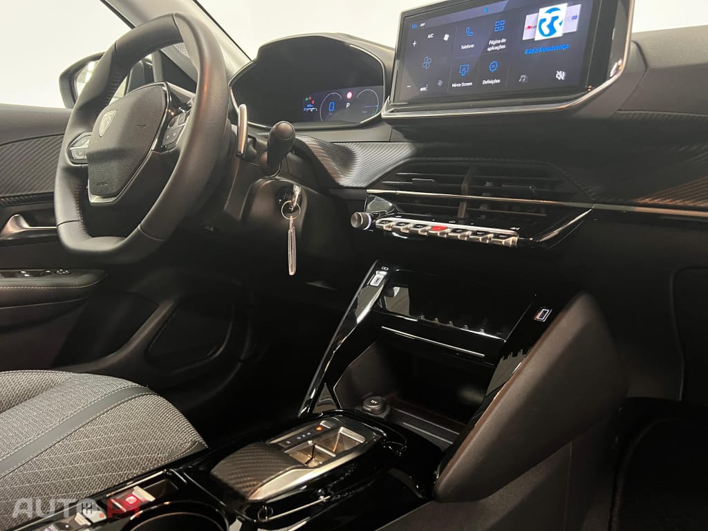 Peugeot 208 1.2 Hybrid Allure e-DCS6
