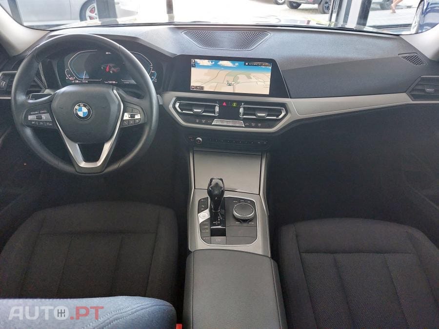 BMW 330 e Auto