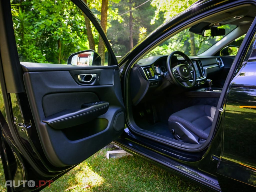 Volvo V60 2.0 D3 Momentum