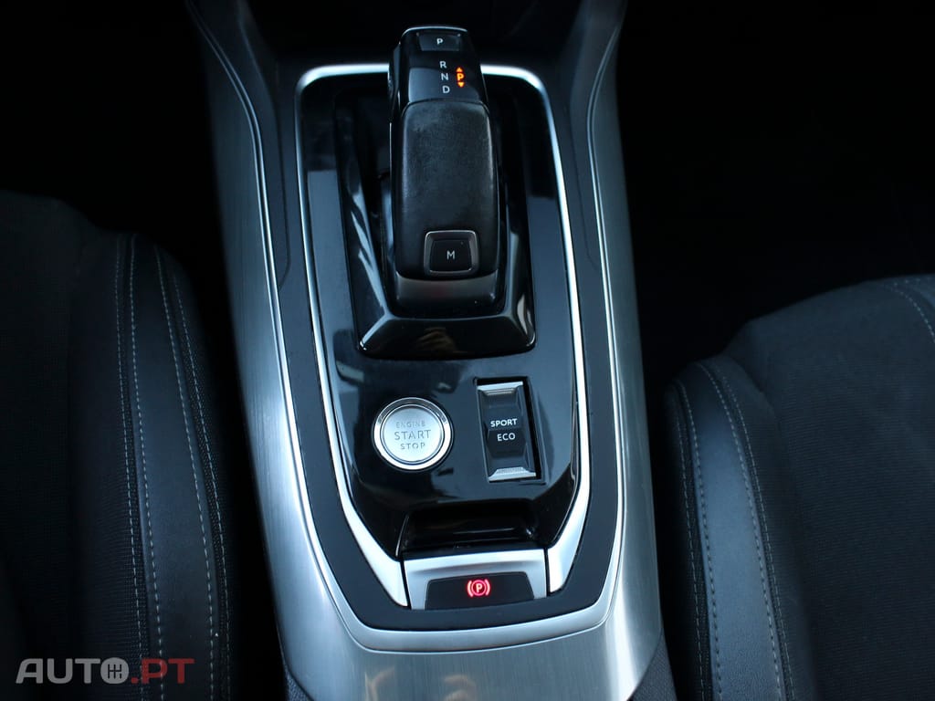 Peugeot 308 1.2 PureTech Allure EAT8