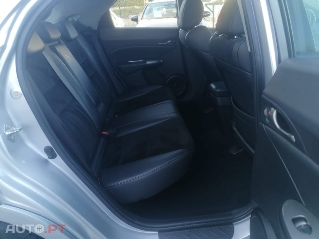 Honda Civic 1.4 i-VTEC Sport Edition
