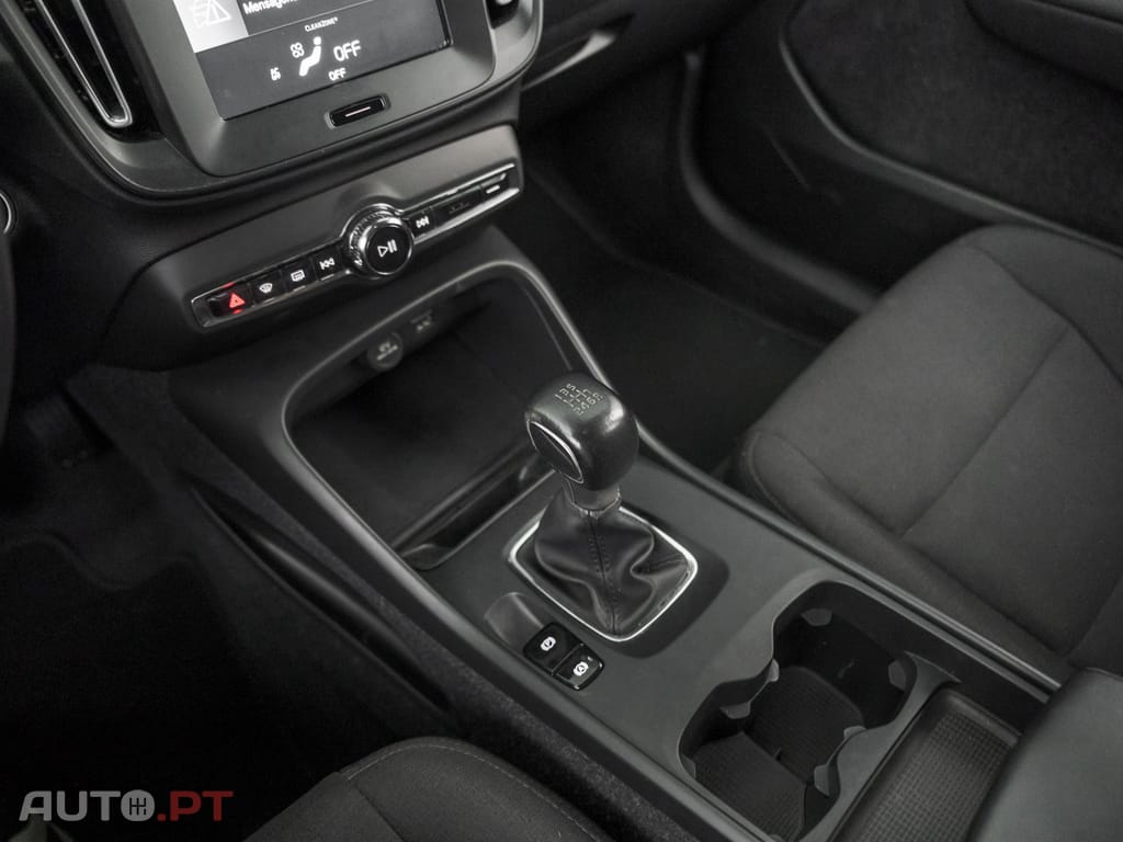 Volvo XC40 1.5 T2 Momentum Core