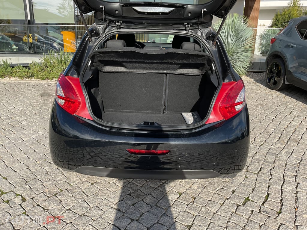 Peugeot 208 1.2 VTi Active