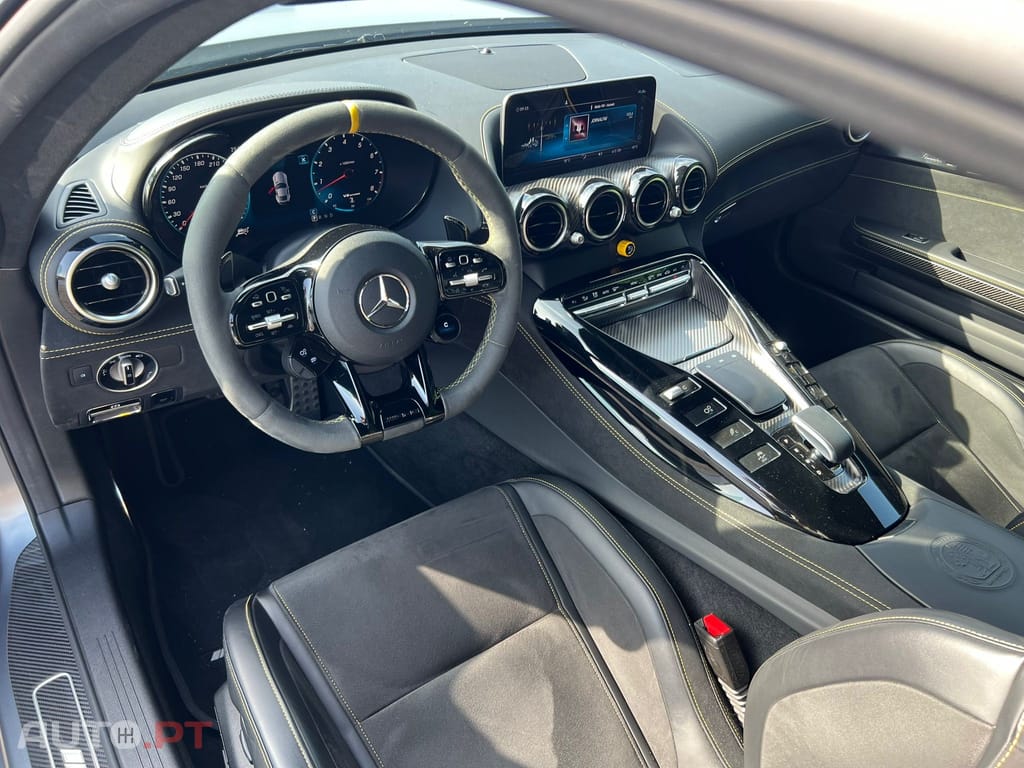 Mercedes-Benz AMG GT R