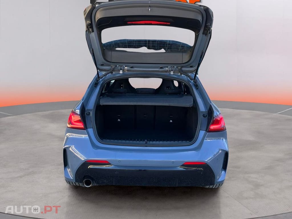 BMW 118 i Pack Desportivo M Auto