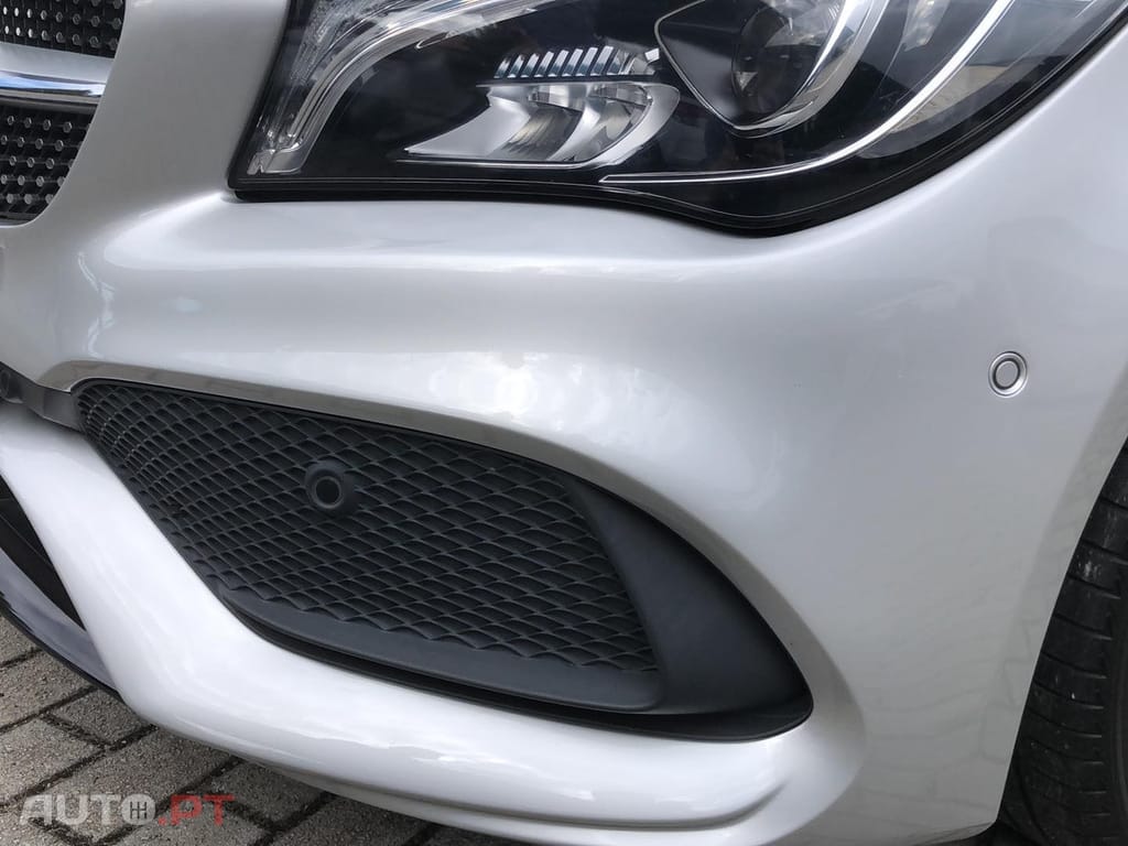 Mercedes-Benz CLA 200 AMG