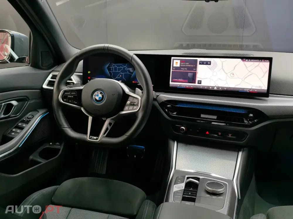 BMW 330 e Pack Desportivo M Pro Auto