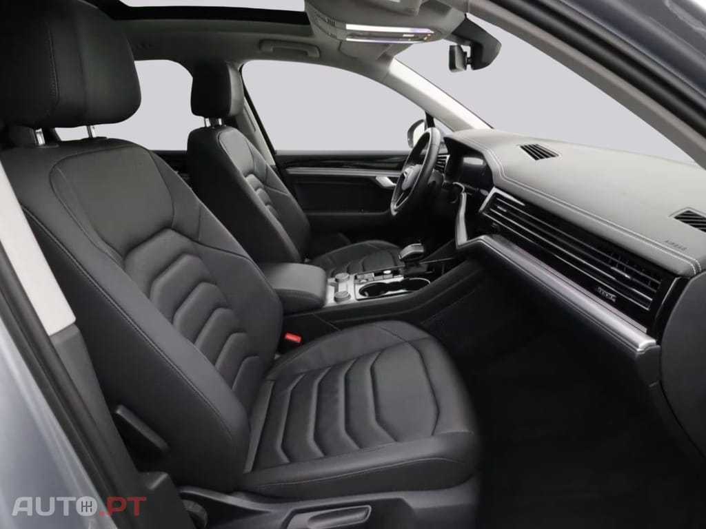 Volkswagen Touareg I.V.A DEDUTIVEL EHYBRID 3.0 V6 