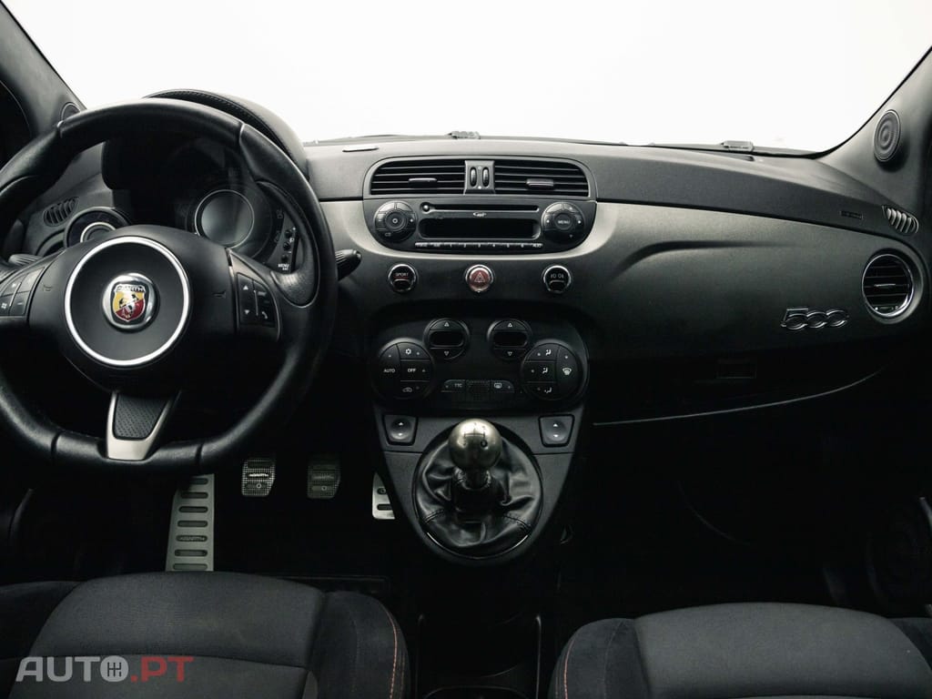 Abarth 595 SCUDERIA ITALIA