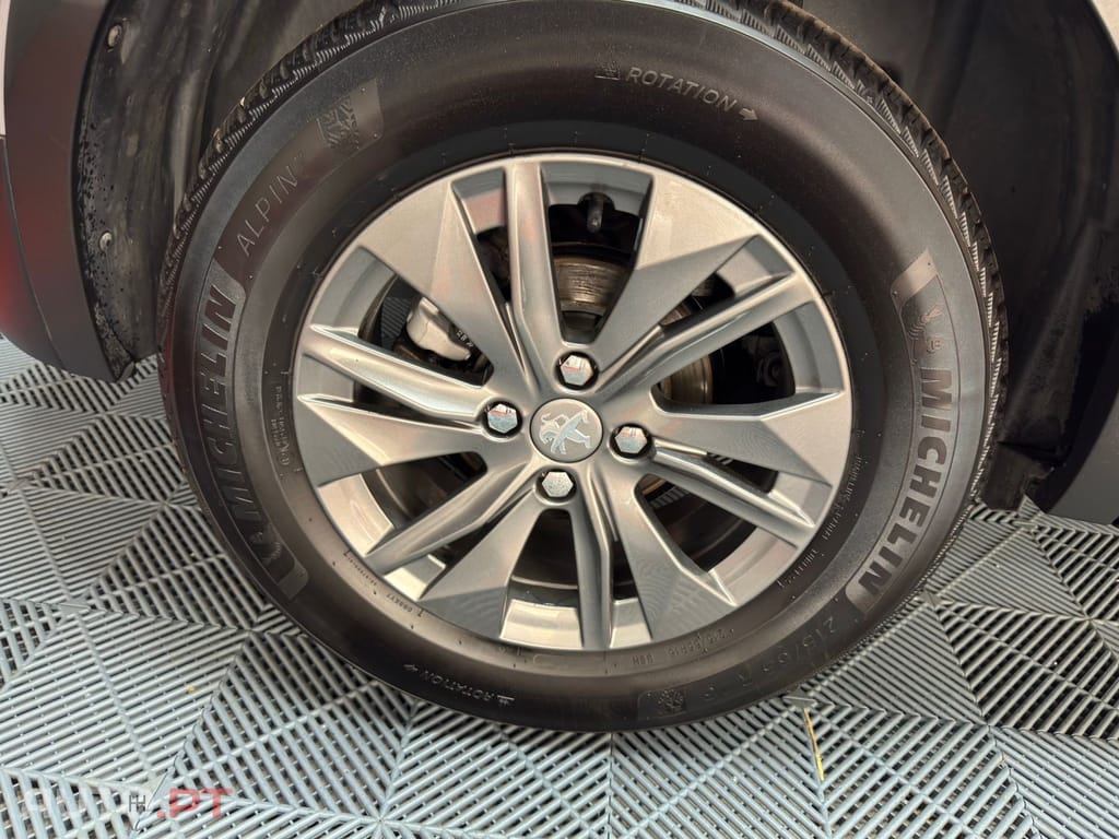 Peugeot 2008 1.2 PureTech Active Pack EAT8