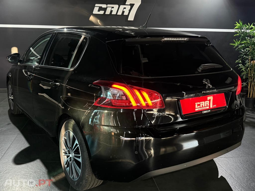 Peugeot 308 1.2 PureTech Allure Pack EAT8