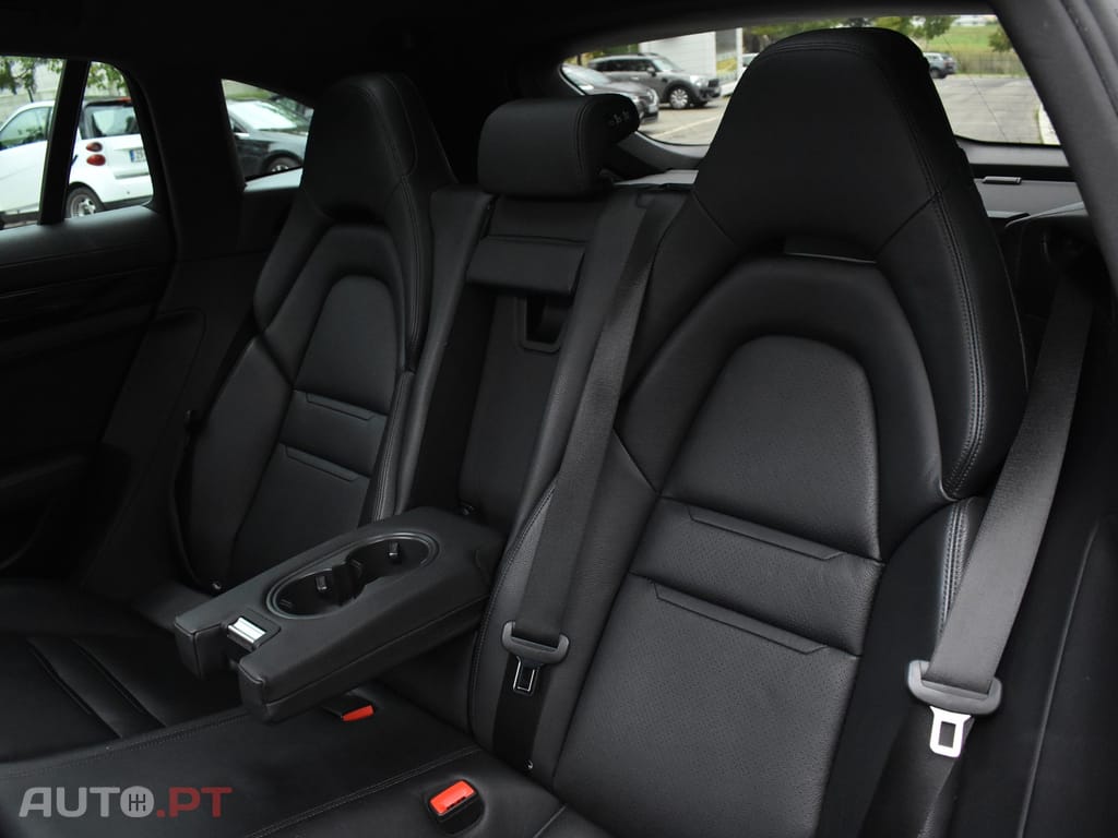 Porsche Panamera ST 4 E-Hybrid