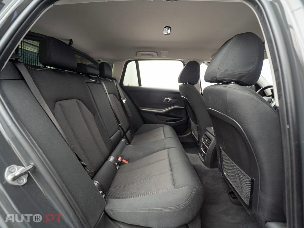 BMW 320 d Auto