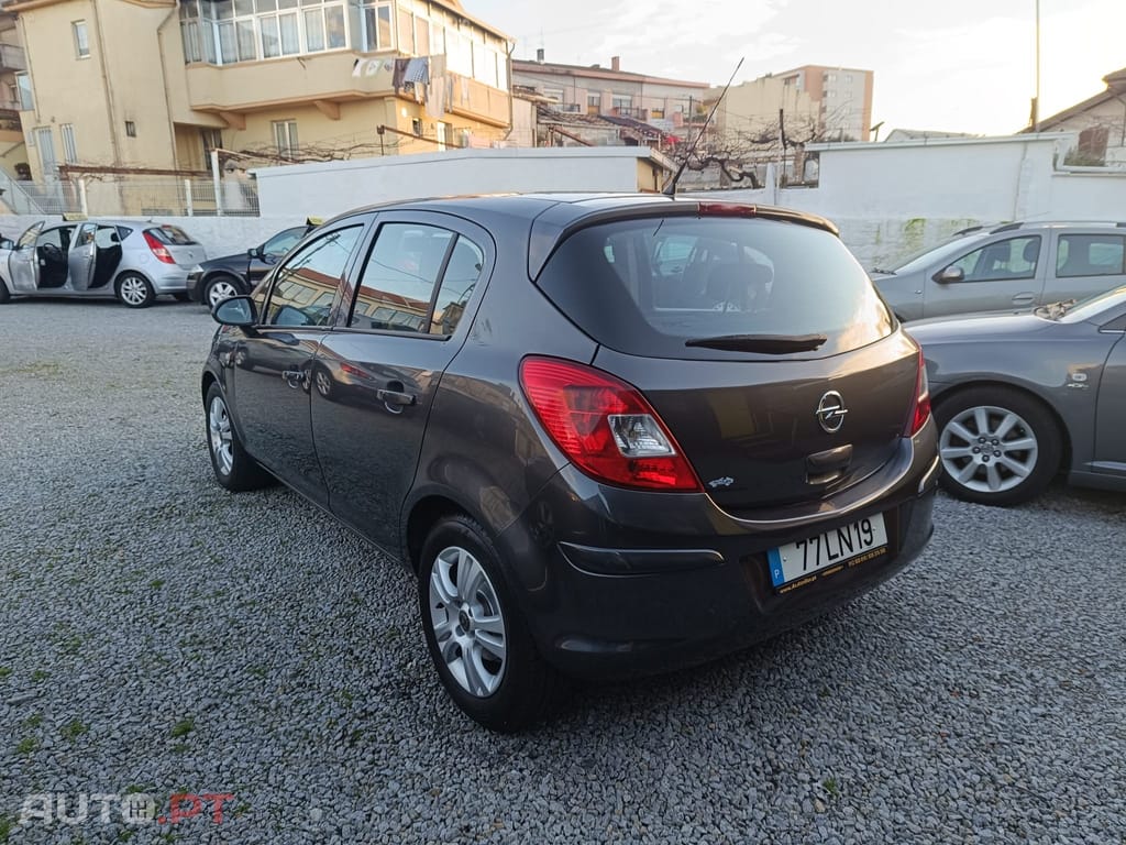Opel Corsa 1.2 Enjoy