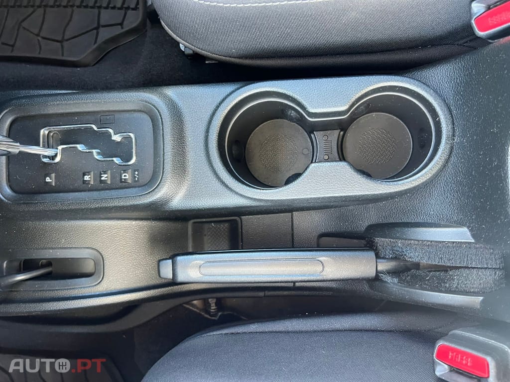 Jeep Wrangler 2.8 CRD Sahara AT