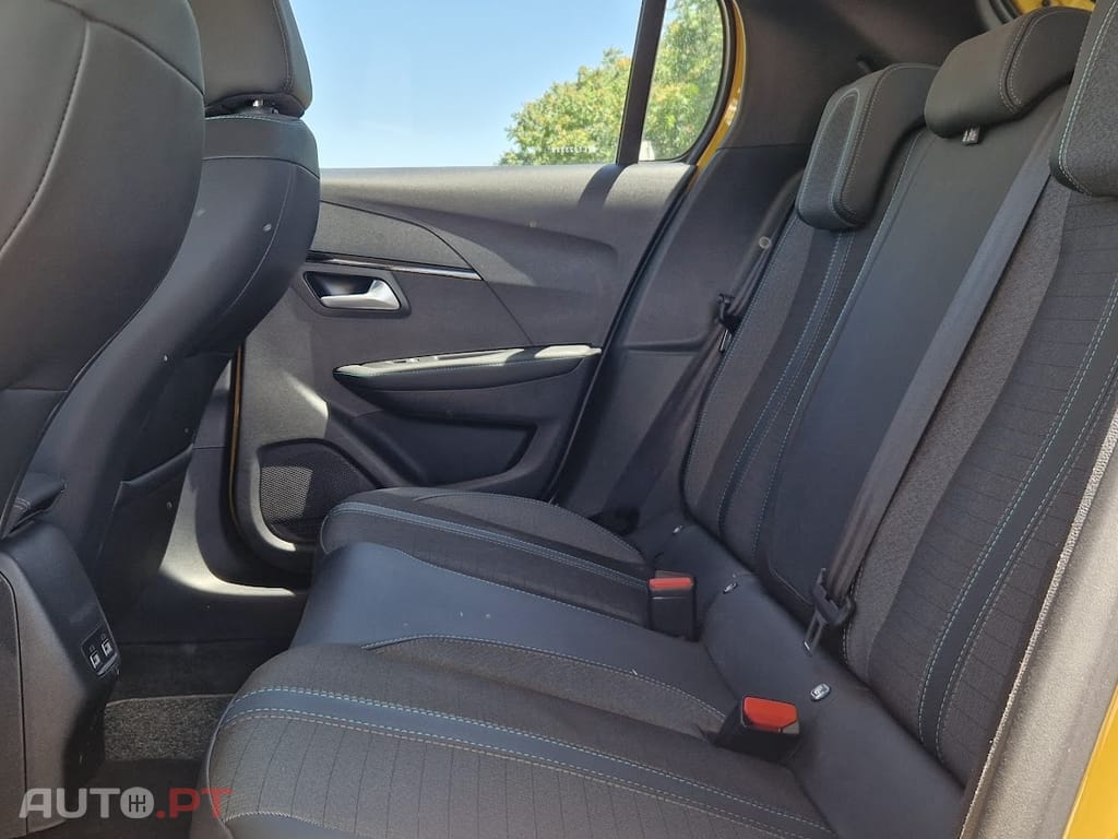 Peugeot E-208 50 kWh Allure