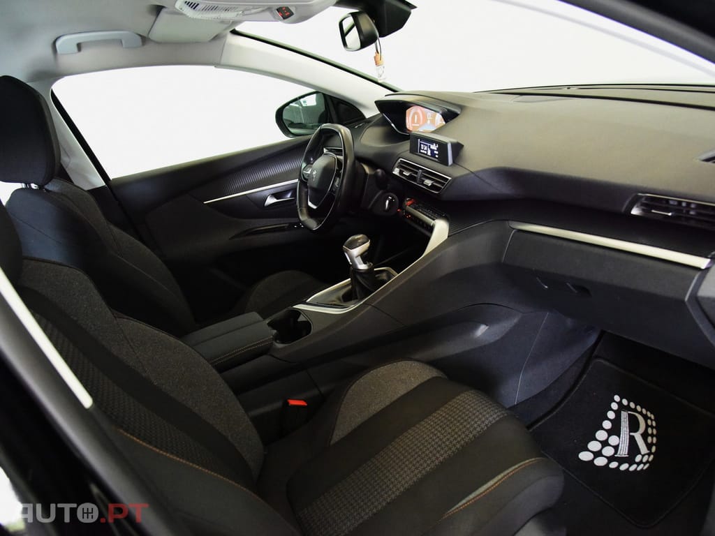 Peugeot 5008 1.2 PureTech Active Pack