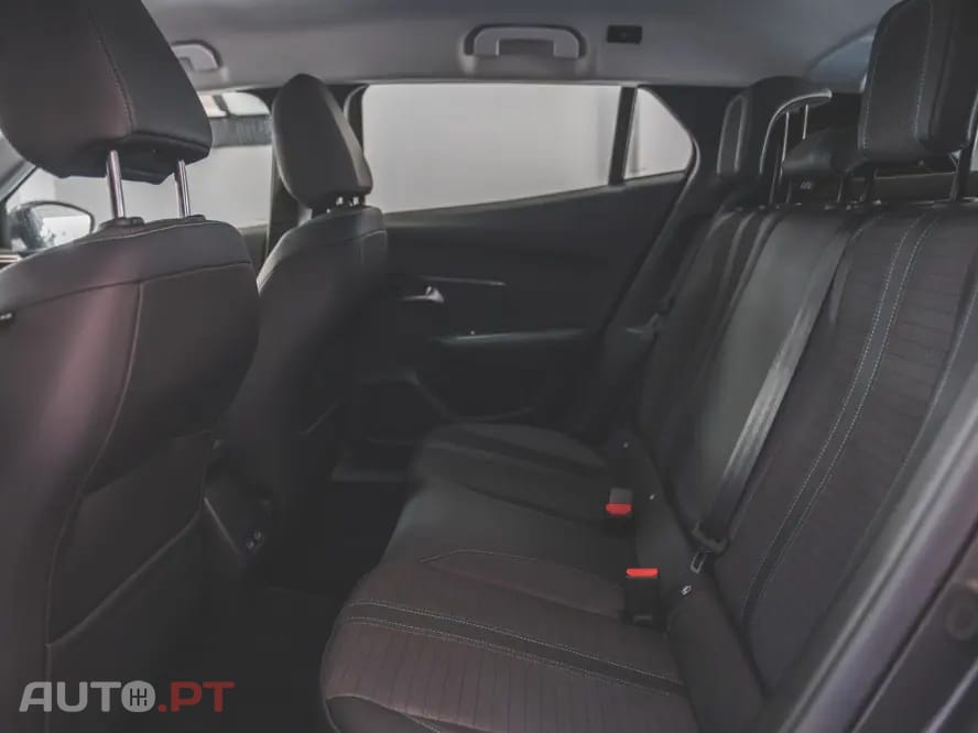 Peugeot 2008 1.2 PureTech Allure
