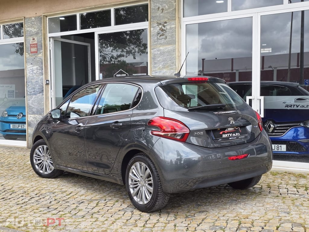 Peugeot 208 1.2 PureTech Allure EAT6