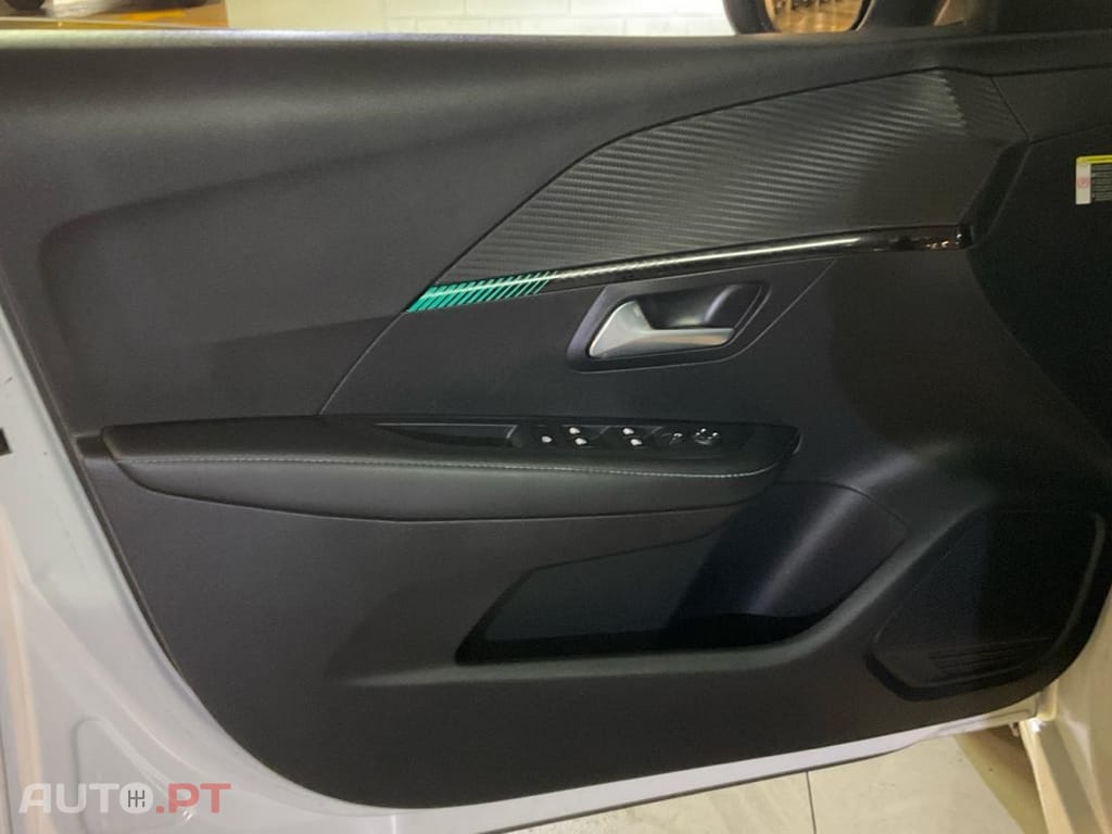 Peugeot E-208 50 kWh Allure